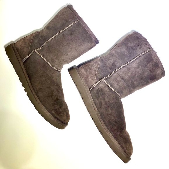 Medium Length Brown Uggs - Picture 2 of 5